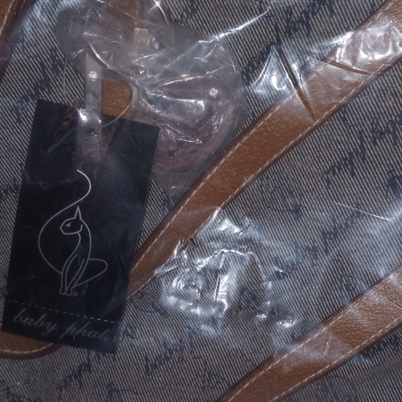 Baby Phat large shoulder bag. - Picture 3 of 8